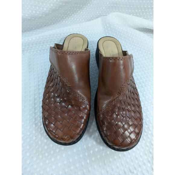 NWOT! PREDICTIONS! WOVEN NUTMEG BROWN GENUINE LEATHER ADJUSTABLE CLOGS! SZ 6.5 - Picture 4 of 10